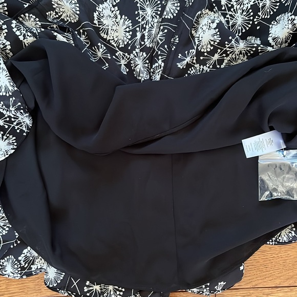 NWOT Talbots Fit & Flare Black & White Dandelion Dress Size 4 - Picture 15 of 16